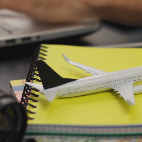 A traveler filling in the Travel planner  from the My Planova brand.